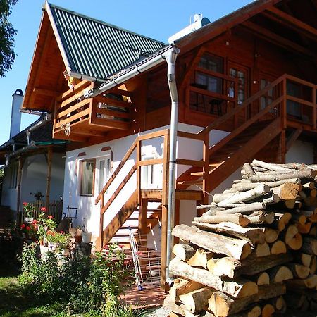 Отель Kuekuello Vendeghaz Совата Экстерьер фото